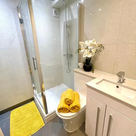 Private 2 Bedrooms Flat In Knightsbridge