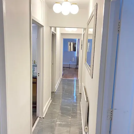 Beautiful Marble Arch Flat London