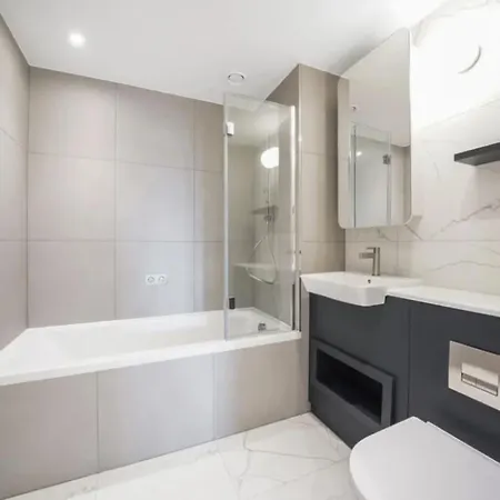 Excel 2 Bed Apartment *