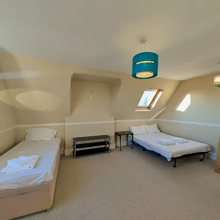 Chic Private In Shared Flat Free Parking Bromley