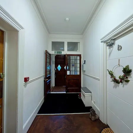 Chic Private In Shared Flat Free Parking *