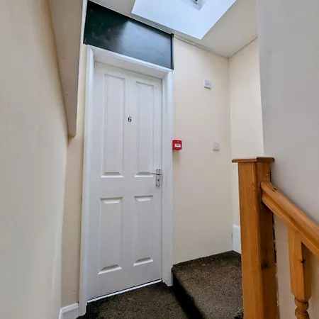 Cosy Loft In Town Centre * Hounslow