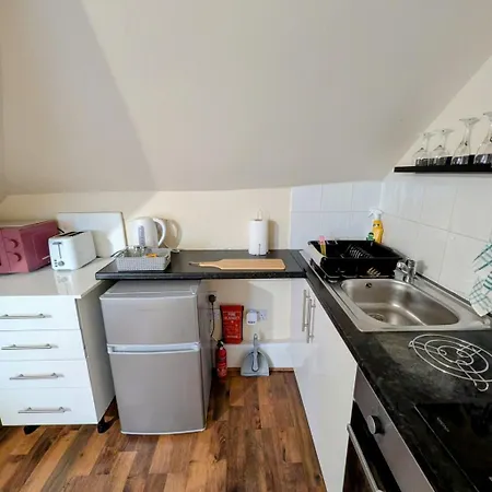 Cosy Loft In Town Centre *