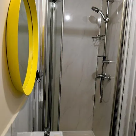 En - Location * Hounslow