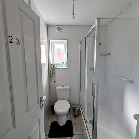 Cosy Double In Town Centre