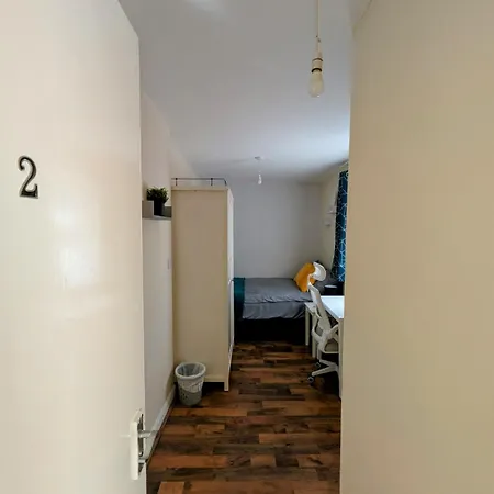 Cosy Double In Town Centre Hounslow