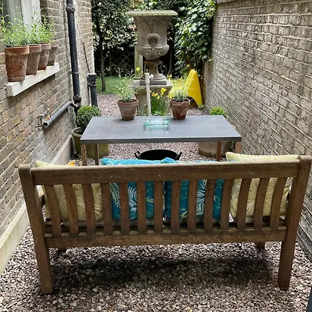 Modern Camden Flat 2br, 3 Baths & Lovely Private Garden Apartman *