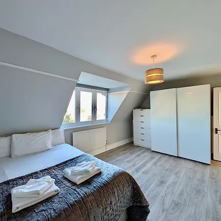 Private In Shared Flat With Free Parking 公寓 布罗姆利