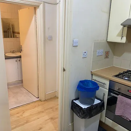 Cozy Private Near Cambridge Heath Station *