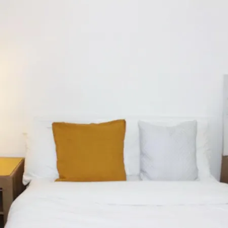 Cozy 2 Bedrooms Apartment- Vauxhall, Oval & Nine Elms * London