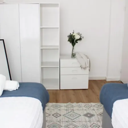 Cozy 2 Bedrooms Apartment- Vauxhall, Oval & Nine Elms * London