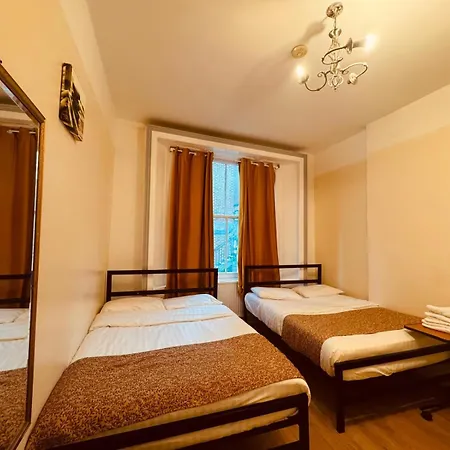 Collingham Place Apartment *