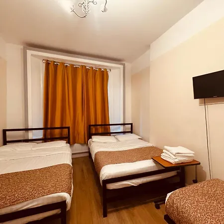 Collingham Place Apartment