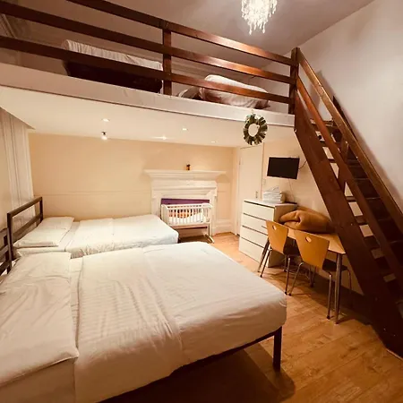 Collingham Place Apartment *