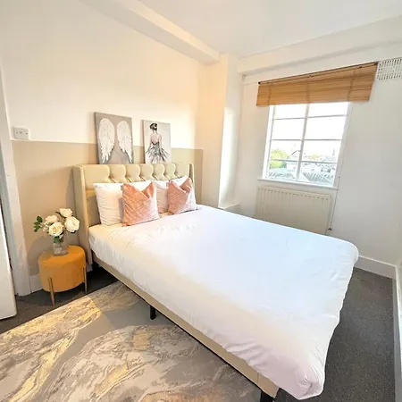 Hyde Park Apartament *