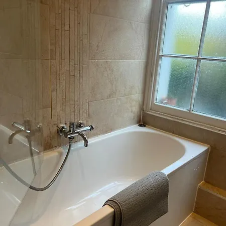 Lovely Entire In Kings Cross St Pancras Apartment *