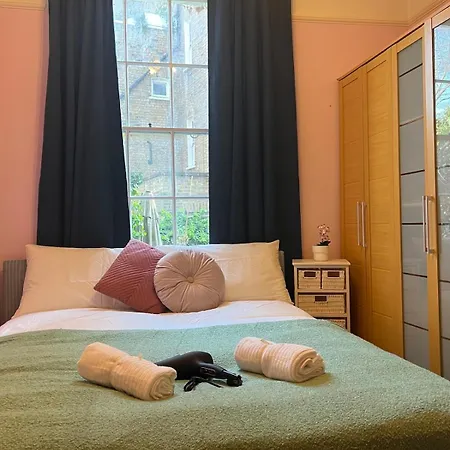 Lovely Entire In Kings Cross St Pancras *
