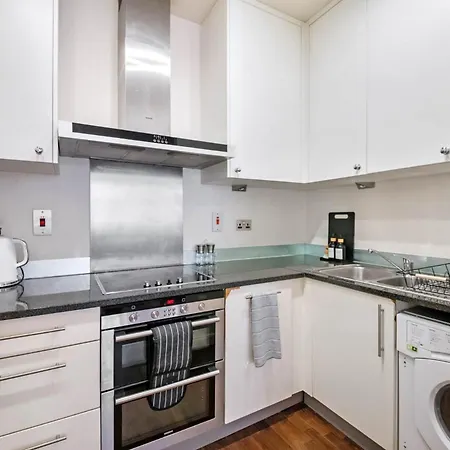 Londwell, Canary Wharf River Thames Balcony Retreat * London