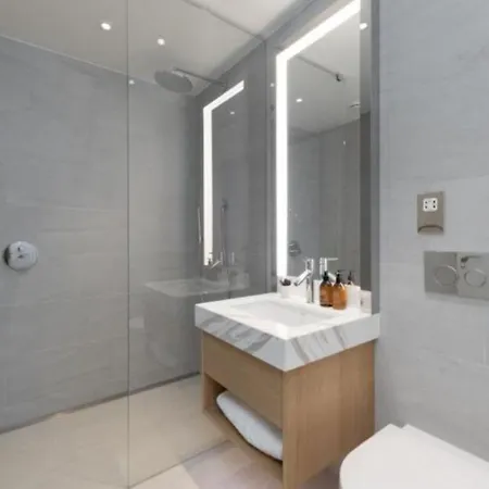 Apartment Battersea 2 Bed Riverside *