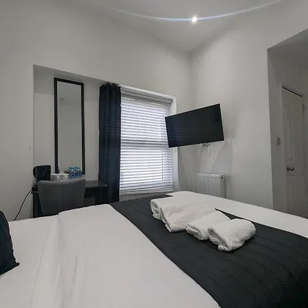 Oyo Firs London Heathrow Penzion Hounslow