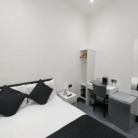 Oyo Firs London Heathrow 2* Hounslow