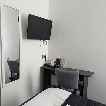 Oyo Firs London Heathrow Penzion