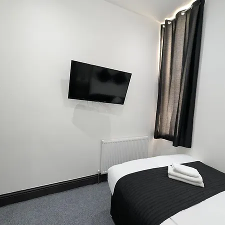 Penzion Oyo Firs London Heathrow