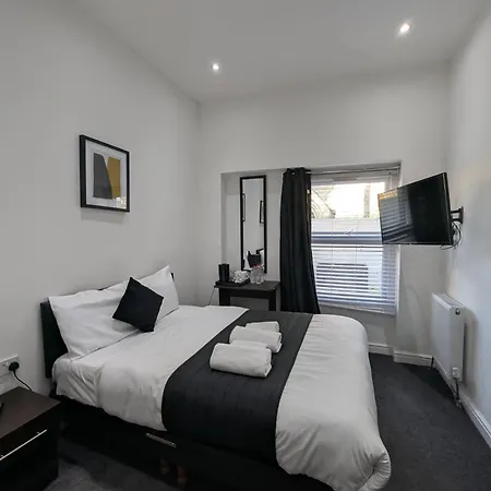 Oyo Firs London Heathrow