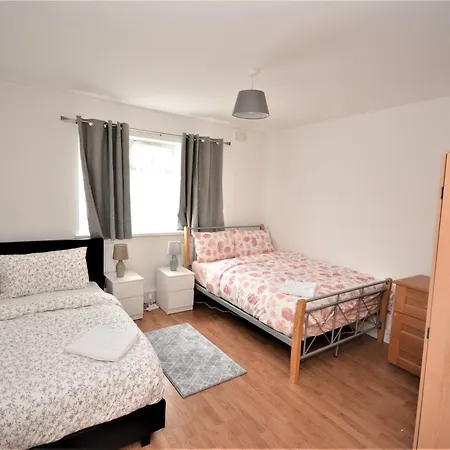 Lovely 2 Bedroom In Greater Apartment