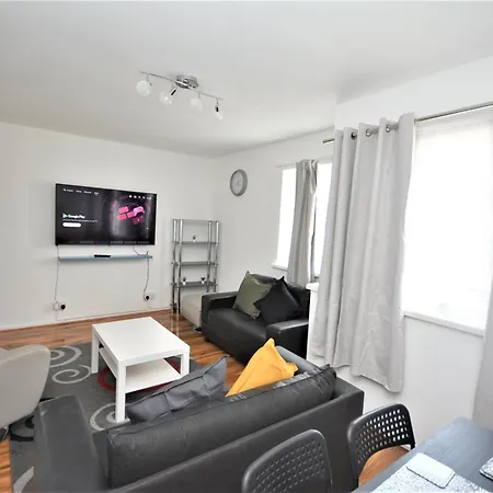 Apartment Lovely 2 Bedroom In Greater London