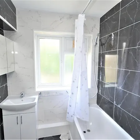 Lovely 2 Bedroom In Greater