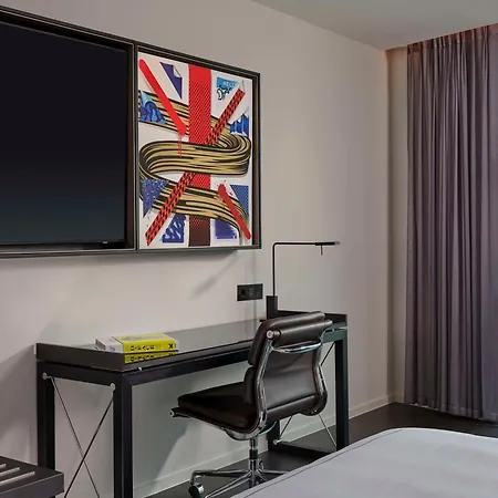 Art'otel Hoxton, Powered By Radisson Hotel 4*