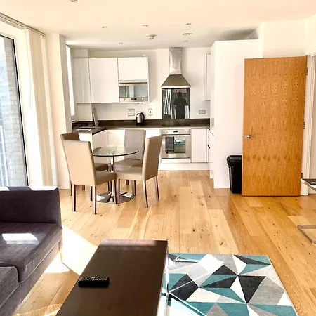 Modern Excel 2 Bedrooms 2 Bathrooms, Parking, Kitchen, Lounge, Balcony Apartment