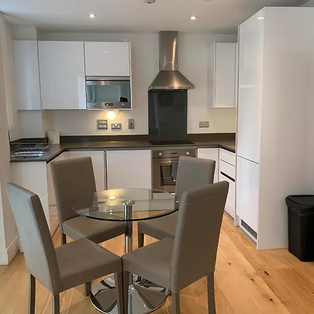 Apartment Modern Excel 2 Bedrooms 2 Bathrooms, Parking, Kitchen, Lounge, Balcony *