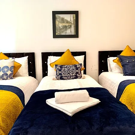 Modern Excel 2 Bedrooms 2 Bathrooms, Parking, Kitchen, Lounge, Balcony شقة *