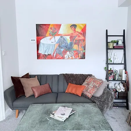 Bright And Modern Flat Near Portobello Road And The Canal Apartment