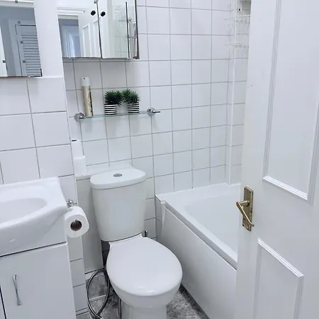Bright And Modern Flat Near Portobello Road And The Canal * London