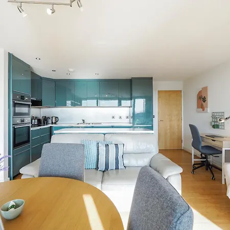 Apartment Riverside - 2 Bedroom & Free Parking Barking (Greater London)