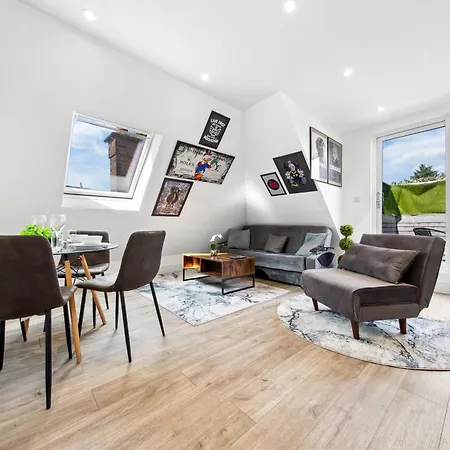 Rockstar Greyz - Sleeps 7 - Apartment The Hyde