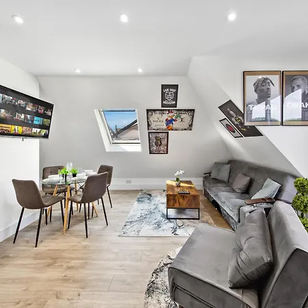 Rockstar Greyz - Sleeps 7 - Apartment The Hyde