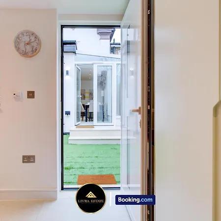 Apartment Modern Ground Floor, 2 Bed, 2 Bath By Livra Estate Short Lets & Serviced South With Garden Croydon
