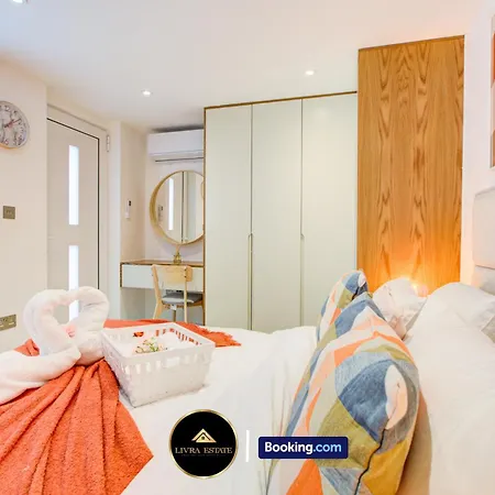 Apartment Modern Ground Floor, 2 Bed, 2 Bath By Livra Estate Short Lets & Serviced South With Garden *