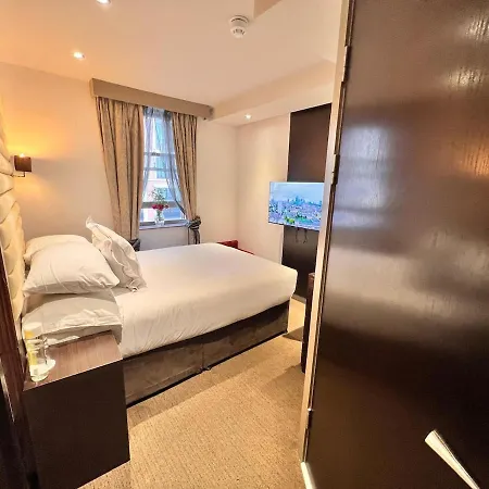 En-suite 301 * London