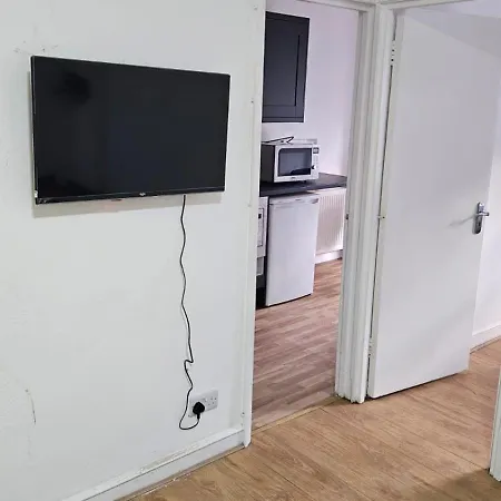 Spacious 2b Zone 2 Sleeps 4 F5 伦敦