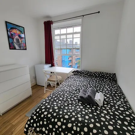 Marvellous For 8 People In Battersea - Zone 1, 3 Min Walking From The Main Station *