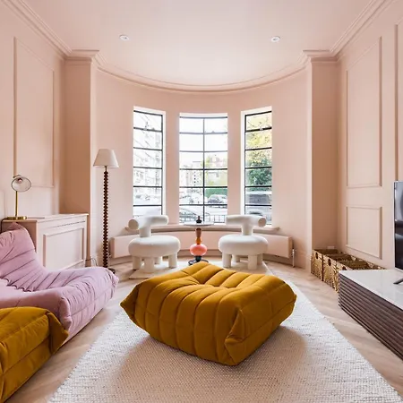 Holiday home House Of Bobbin - Hyde Park Mansion *