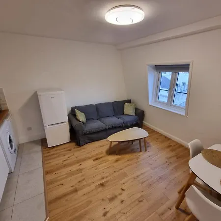 Boutique Contemporary Hyde Park Flat Apartment