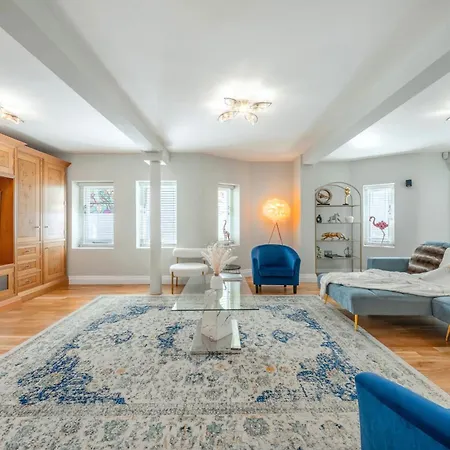 Holiday home Ultra Massive House In Hyde Park London