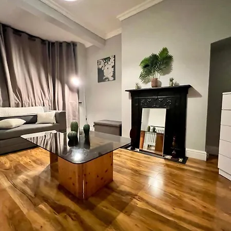 公寓 Jevingtons House Peaceful 3 Bed Ideal For Groups Contractors Weekend Get Aways Free Parking Garden And Wifi