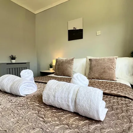 Jevingtons House Peaceful 3 Bed Ideal For Groups Contractors Weekend Get Aways Free Parking Garden And Wifi 公寓 *